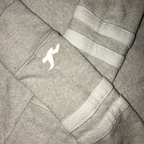 hollister sweatshirt - Picture 4 of 4